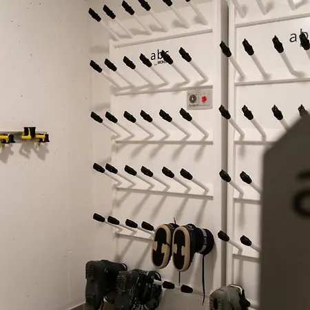 Chesa Seraina Abitaziun Seraina 7 - Chamois Apartment Madulain